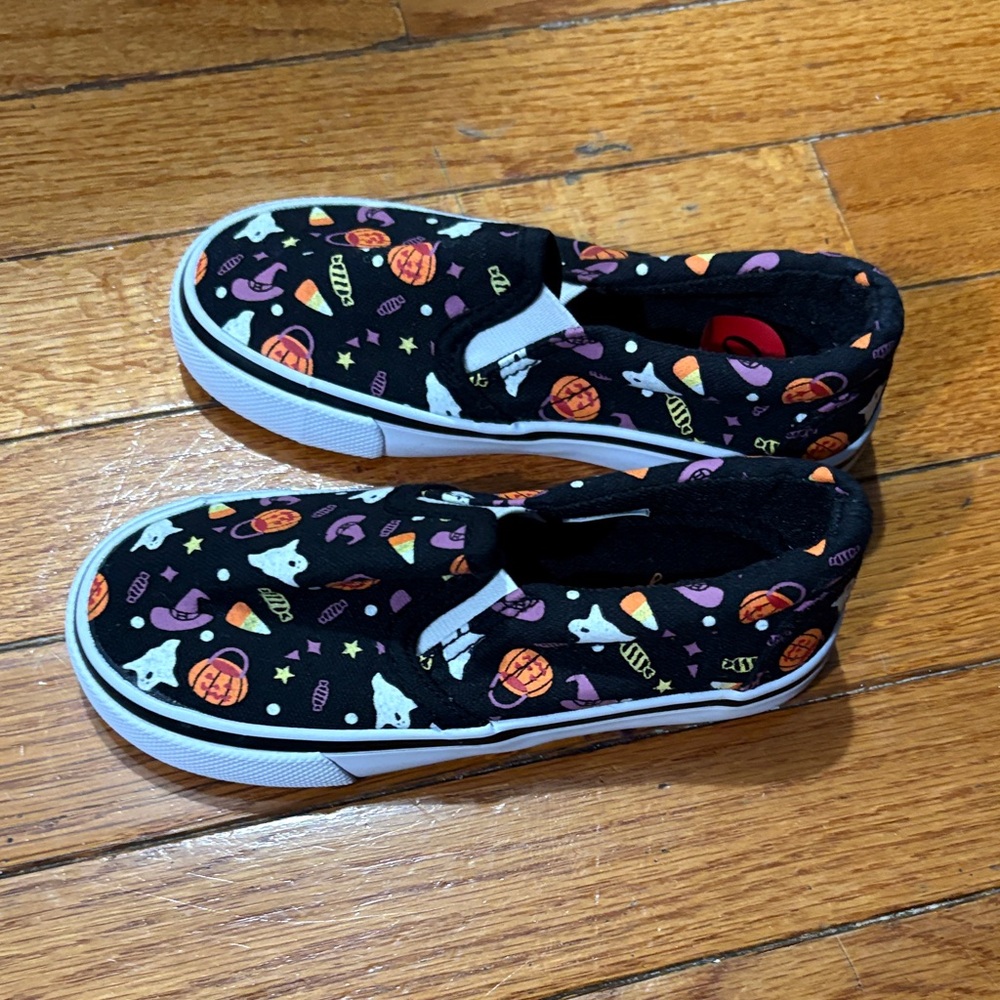 Tommy Bahama Kids Black and Orange Halloween Sneakers